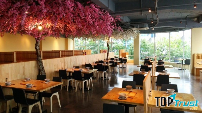 Cheap Eats là một trong những nhà hàng nổi tiếng ở Thành phố Hồ Chí Minh