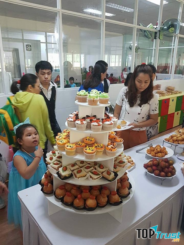 Tiệc tất niên cuối năm