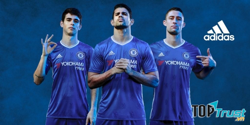 Chelsea thi đấu với trang phục trên sân nhà