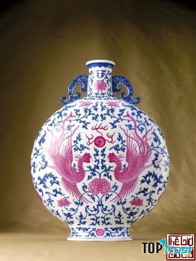Chiếc bình cổ xanh - trắng được lên men màu hồng Moonflask