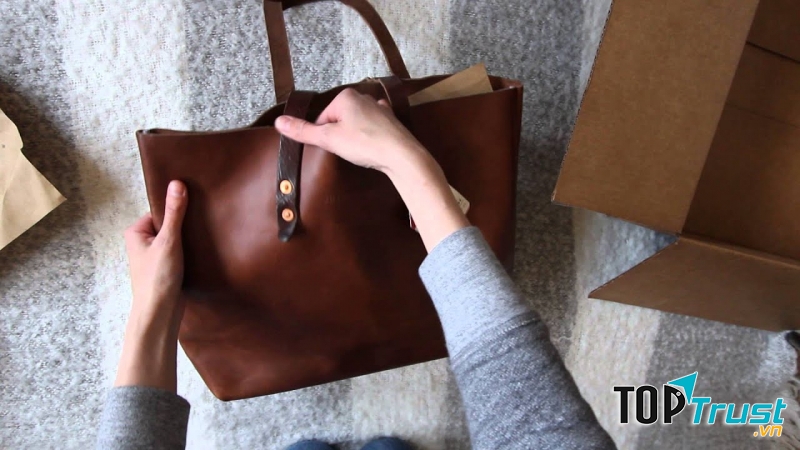 Chiếc ví hoặc túi xách của bạn dễ mang mầm bệnh