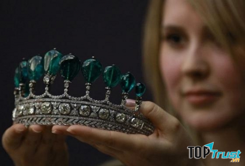 Chiếc vương miện Tiara