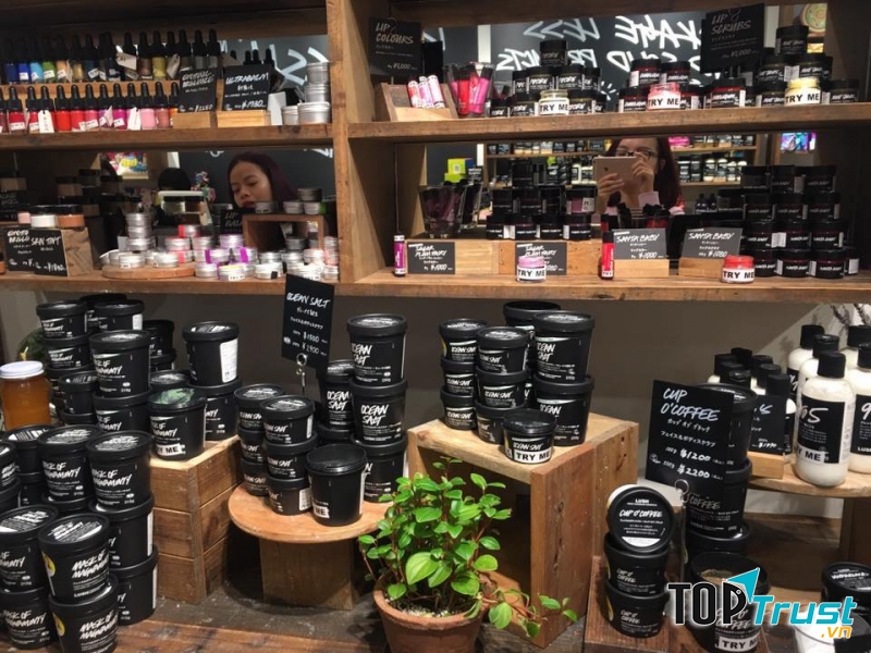 Chieeshop chuyên bán các loại mỹ phẩm xách tay từ Hàn Quốc, Nhật Bản