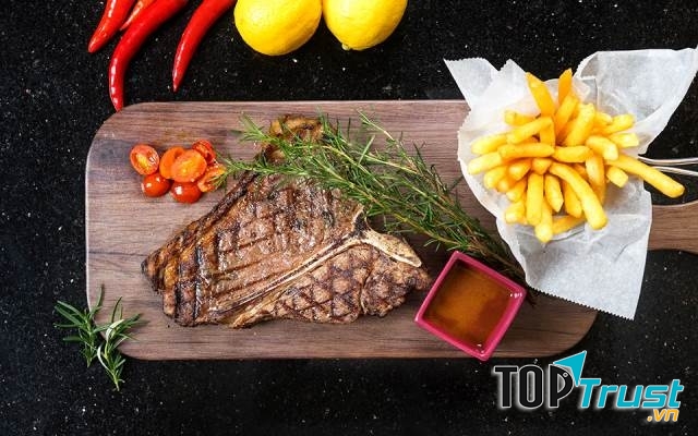 Thịt bò ở nhà hàng Chit Chat