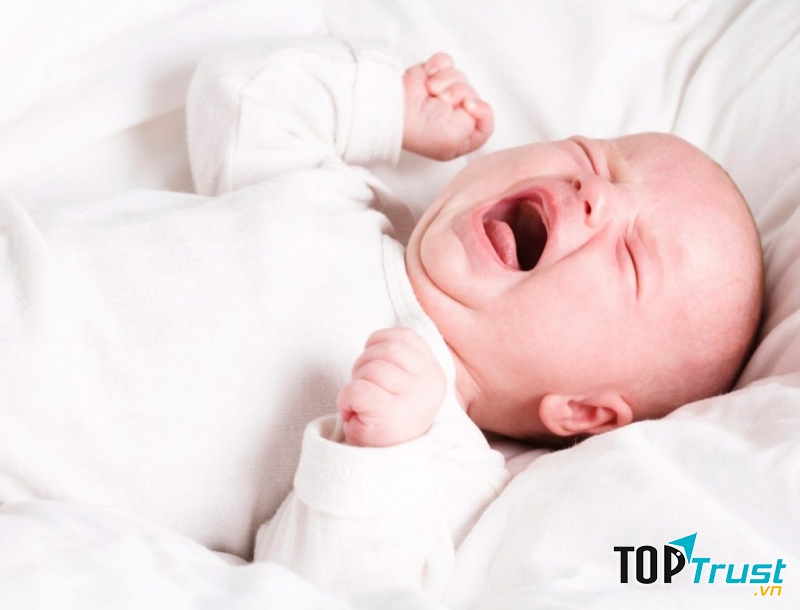 Bé bú lắt nhắt nên ngủ không sâu