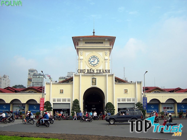 Cửa nam chợ Bến Thành