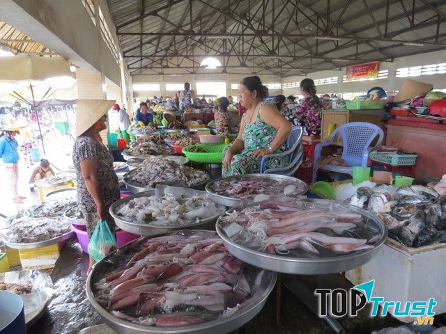 Chợ đầu mối hải sản Thanh Khê