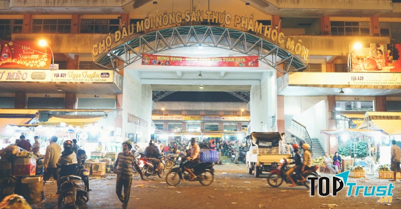 Chợ đầu mối Hóc Môn