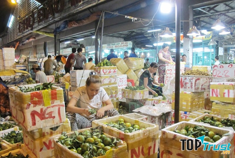 Chợ đầu mối Hóc Môn