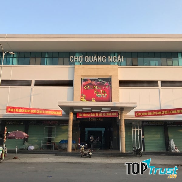 Chợ đầu mối Quảng Ngãi