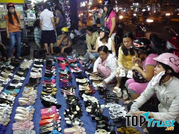 Chợ Đêm Bà Chiểu khu chợ đêm giá rẻ được nhiều chị em tin tưởng