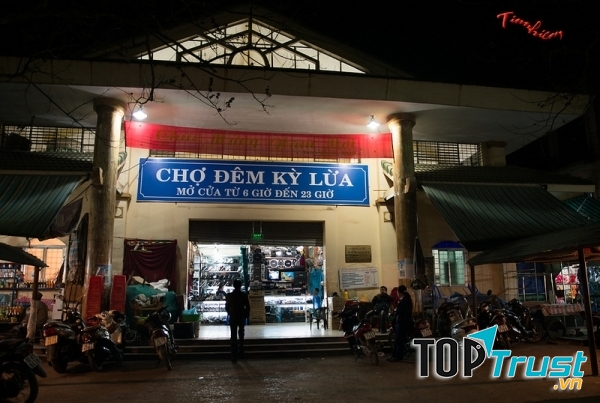 Chợ đêm Kỳ Lừa