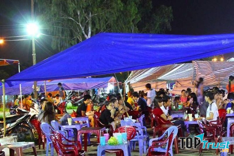 Chợ đêm làng đại học Thủ Đức