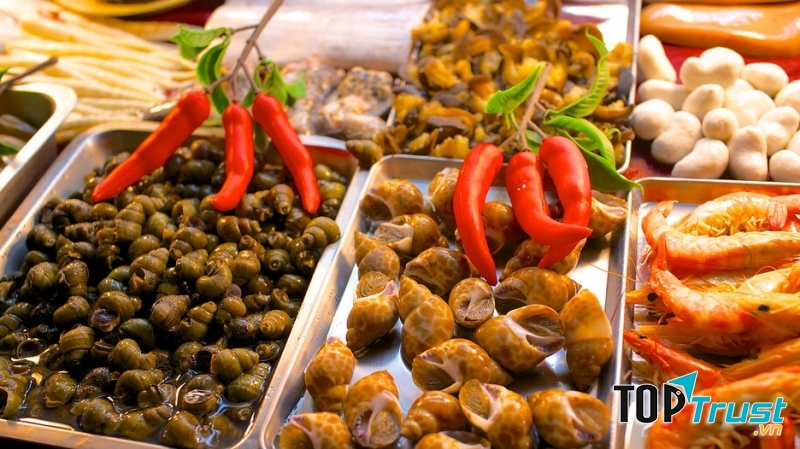 Chợ đêm Lục Hợp (Liuhe)