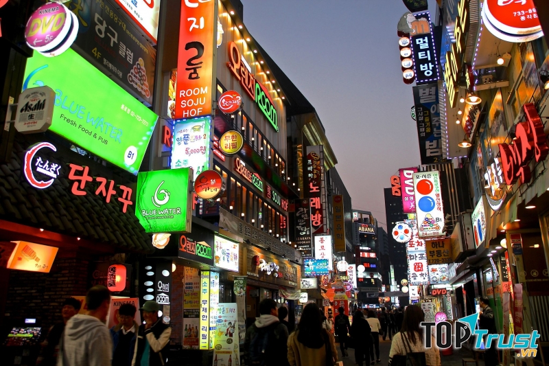 Chợ đêm Myeongdong