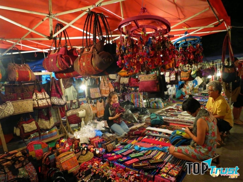 Chợ đêm Tây Đô