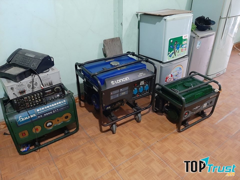 Chợ Đồ Cũ Phúc Tiến