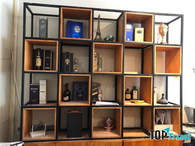 Chợ đồ cũ Thưởng Thưởng