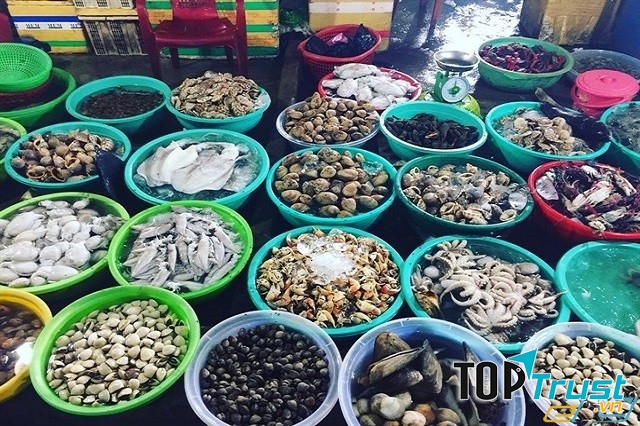 Chợ hải sản phường Thanh Khê Đông