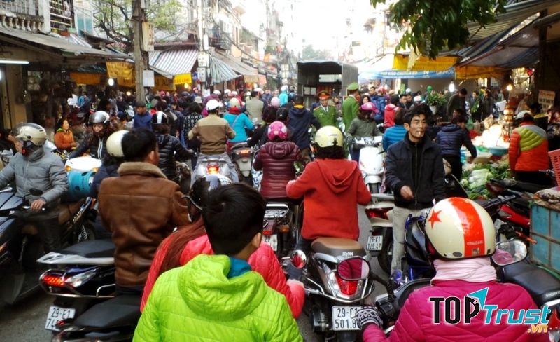 Chợ Hàng Bè vào những ngày gần Tết