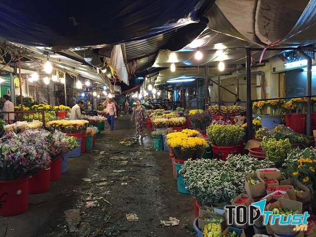 Hoa được xếp theo từng bó nên rất dễ để lựa chọn