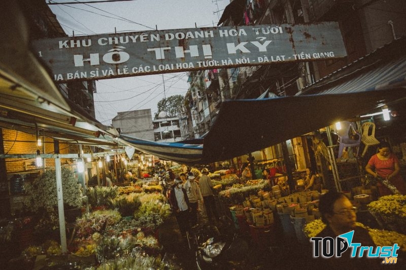 Chợ hoa Hồ Thị Kỷ địa chỉ bán hoa sỉ và lẻ không thể bỏ qua tại Sài Gòn
