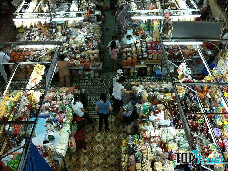 Không gian chợ thoáng đãng