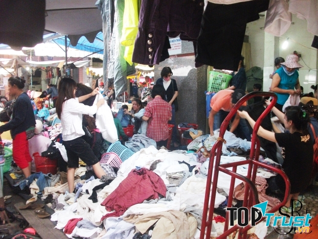 Chợ Nguyễn Tri Phương