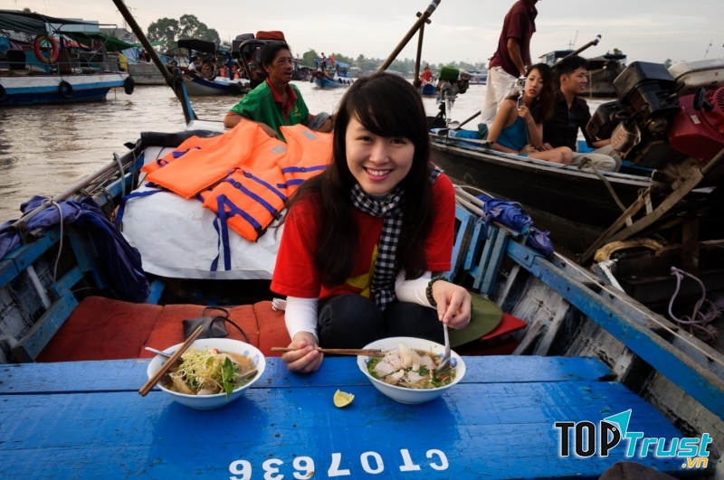 Đến đây được thưởng thức những món ăn dân giả, bình dân.