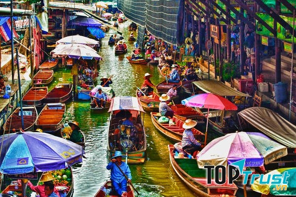 Chợ nổi Damnoen Saduak