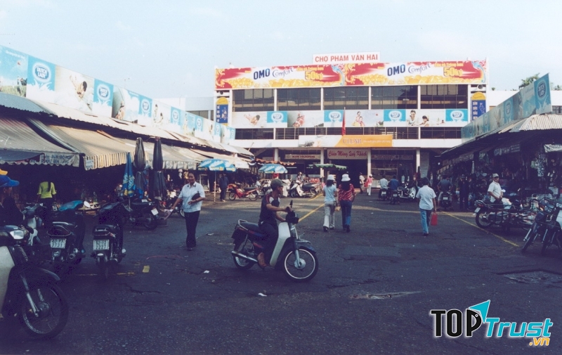 Chợ Phạm Văn Hai