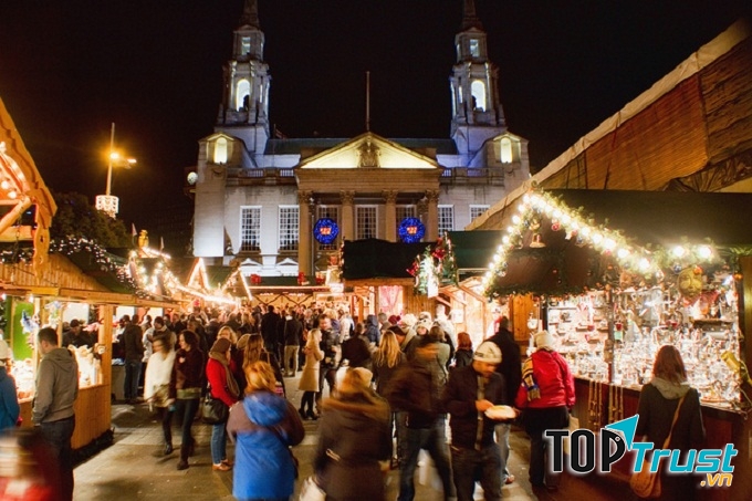 Chợ phiên Giáng sinh – Số 2 Hoa Lư, P.Lê Đại Hạnh, Q.Hai Bà Trưng