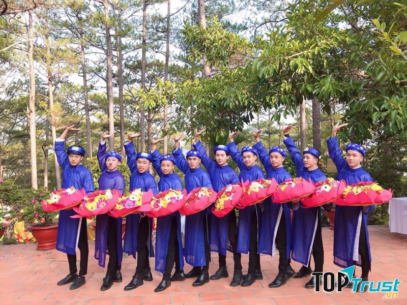 Thiết kế áo dài cưới đa dạng, kiểu dáng bắt mắt hợp thời trang