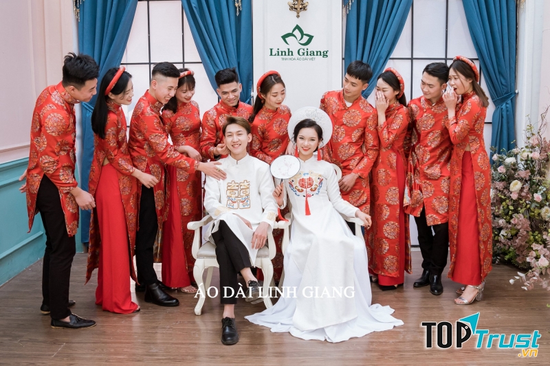 Luôn dẫn đầu xu hướng Mới Độc Lạ là xu hướng mà Áo Dài Linh Giang cập nhật mỗi ngày
