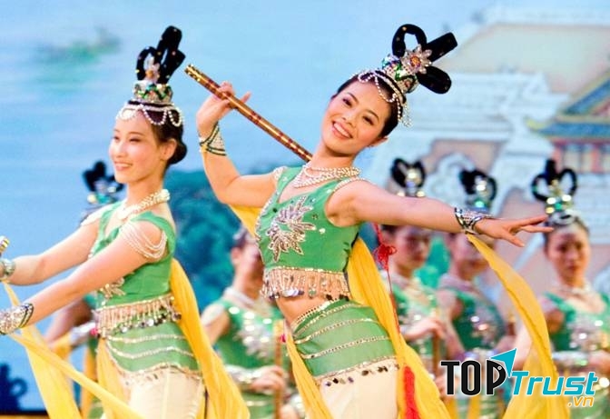 Cho thuê trang phục - Thằng Bờm sẽ làm hài lòng ngay cả những vị khách khó tính nhất