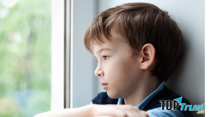 Cho trẻ biết các vấn đề đang xảy ra