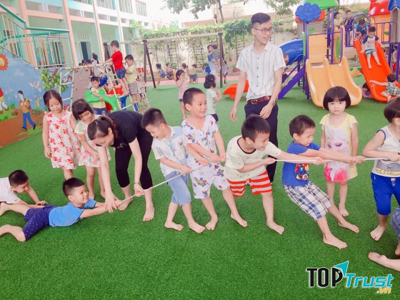 Cho trẻ tham gia các hoạt động