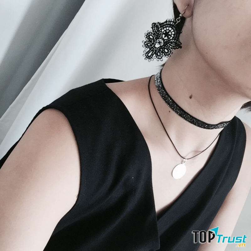 Một bộ Choker đầy cá tính của Choker Club