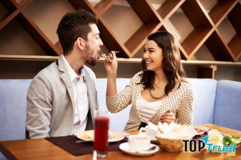 Chọn chủ đề để nói chuyện giúp cho mỗi cuộc hẹn thú vị hơn
