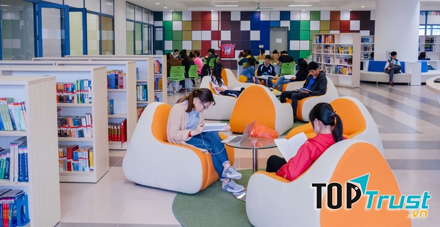 Học trong thư viện