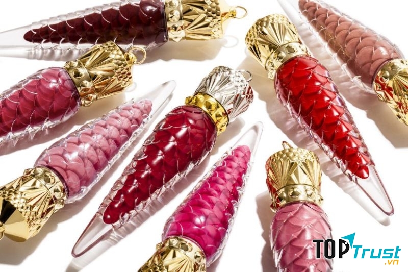 Loubilaque có thiết kế đẹp không kém cạnh đàn chị đi trước của mình