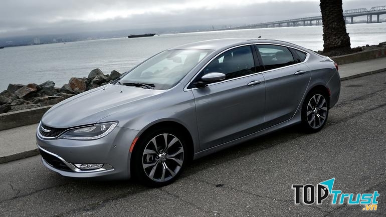 Chrysler 200