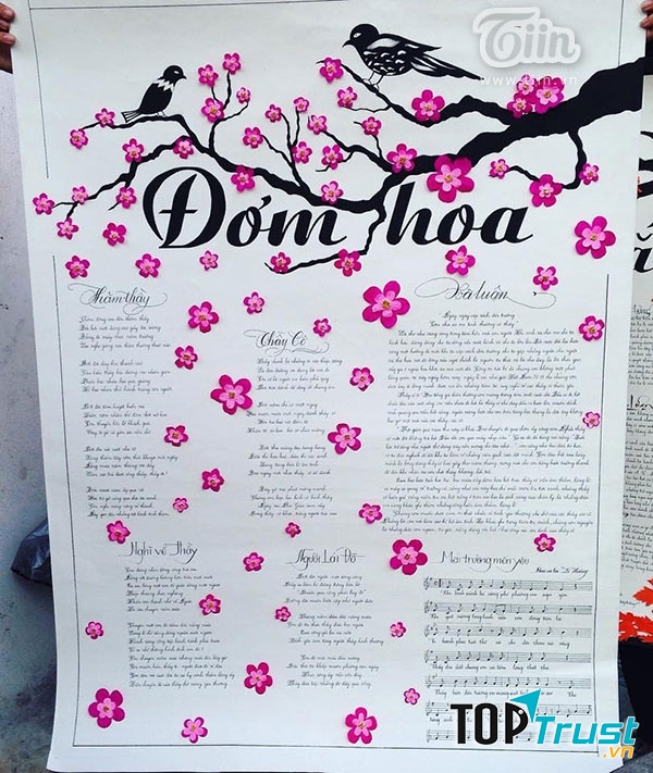 Báo tường với chữ đẹp ngất ngây