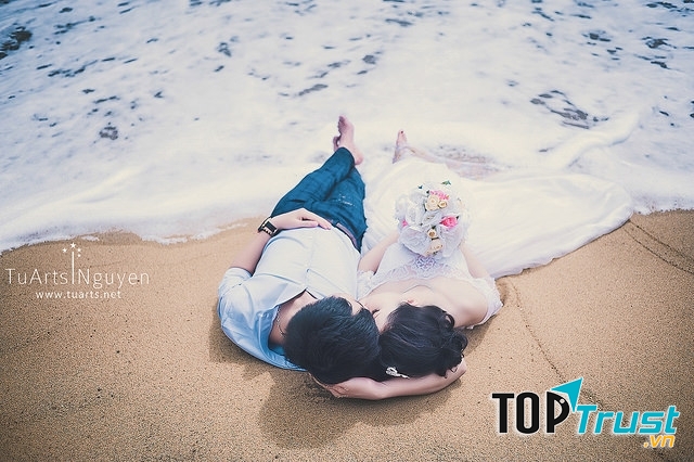 Với những bức ảnh trên bãi biển như thế này bạn chỉ cần thả chân trần trên cát là rất tuyệt rồi