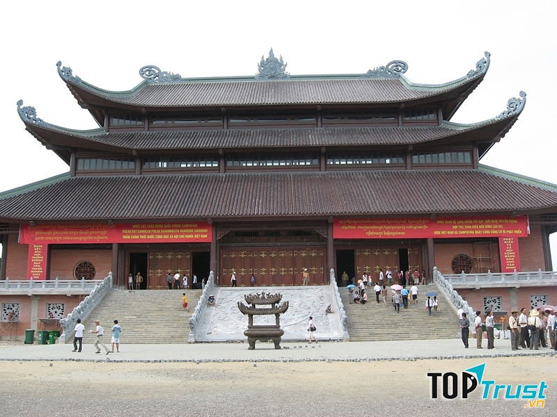 Chính điện Chùa Bái Đính