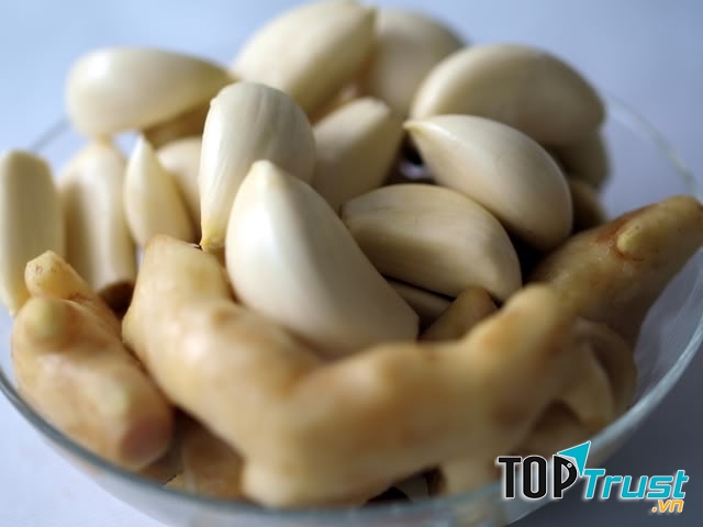 Gừng và tỏi chữa sâu răng