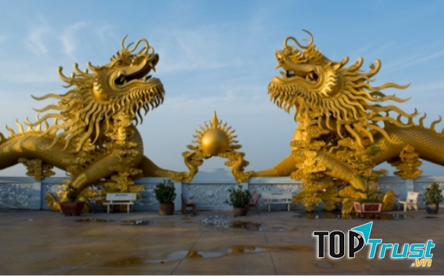 Tượng rồng chùa Châu Thới
