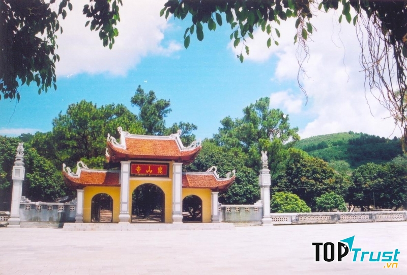 Lễ hội chùa Côn Sơn