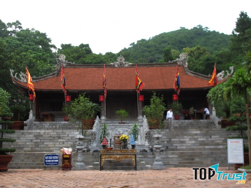 Khu di tích Côn Sơn - Chí Linh