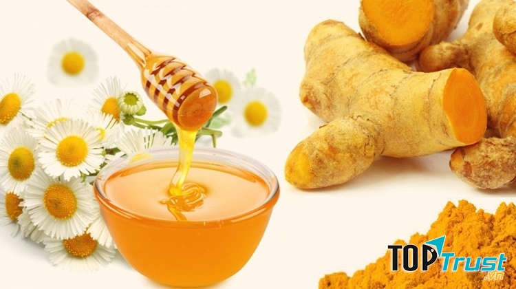 Mật ong - bột nghệ chữa đau dạ dày hiệu quả